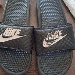 Men's slides